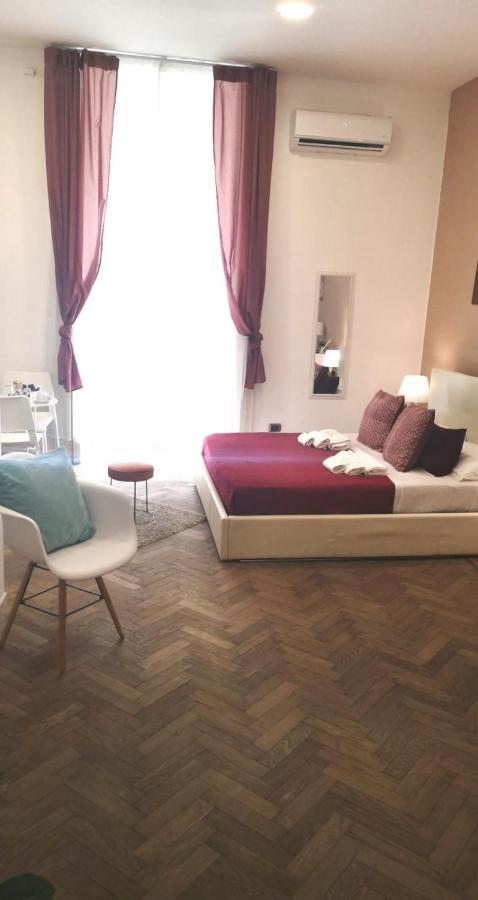 Bed and Breakfast Domus Luigi Leone II à Naples Extérieur photo