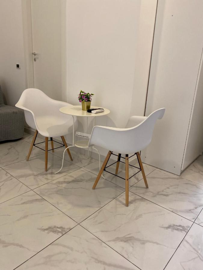 Bed and Breakfast Domus Luigi Leone II à Naples Extérieur photo