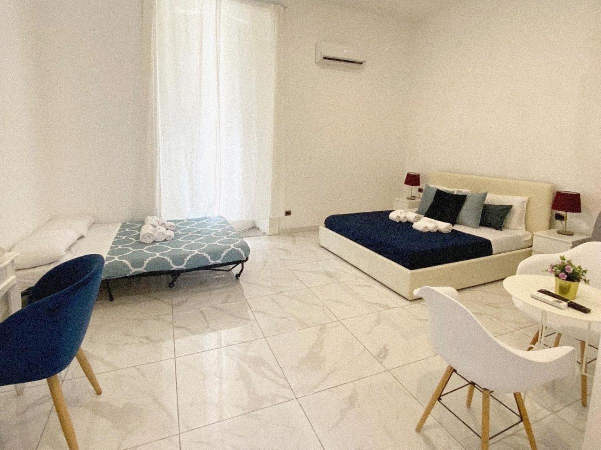 Bed and Breakfast Domus Luigi Leone II à Naples Extérieur photo