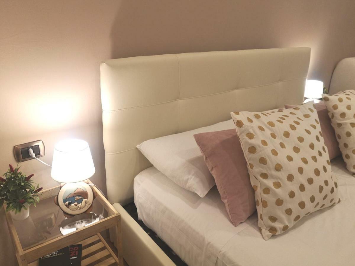 Bed and Breakfast Domus Luigi Leone II à Naples Extérieur photo
