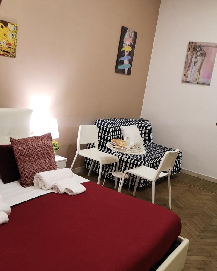 Bed and Breakfast Domus Luigi Leone II à Naples Extérieur photo